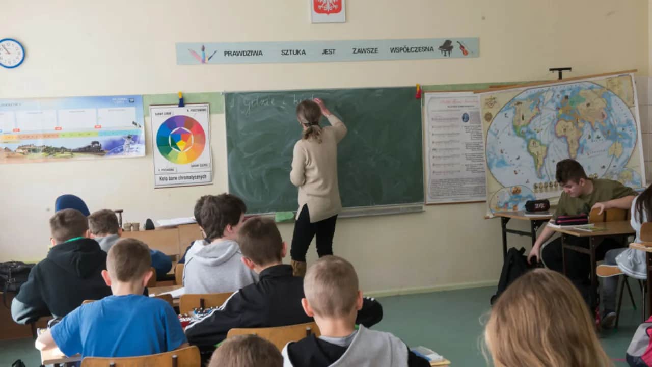 Od kiedy biologia w szkole podstawowej? Zaskakujące zmiany w edukacji