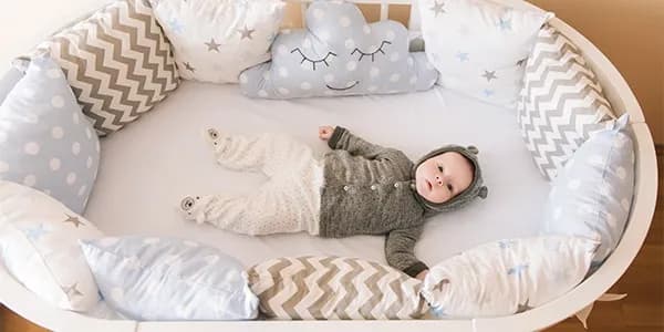 Jak żywić niemowlęta i małe dzieci - sprawdzone porady w PDF