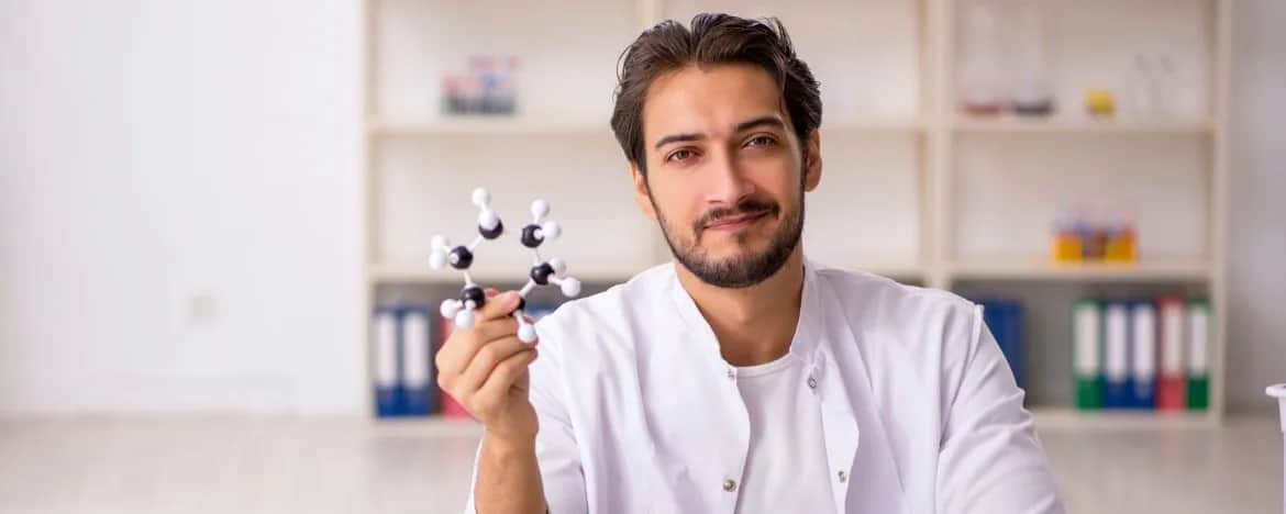 Farmacja co po studiach: najlepsze ścieżki kariery dla absolwentów