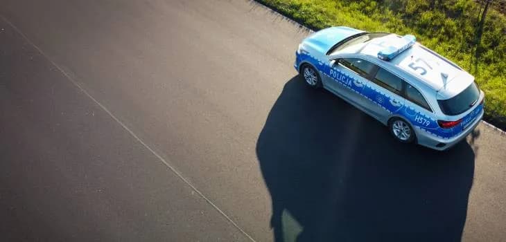 Jaki stopień ma policjant po studiach? Sprawdź wymagania i tytuły